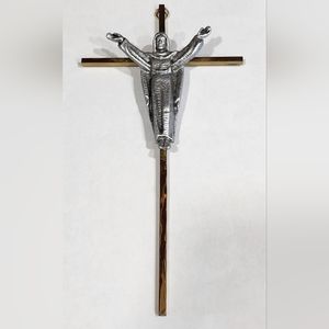 THE RISEN CHRIST BRASS AND PEWTER 10" CRUCIFIX